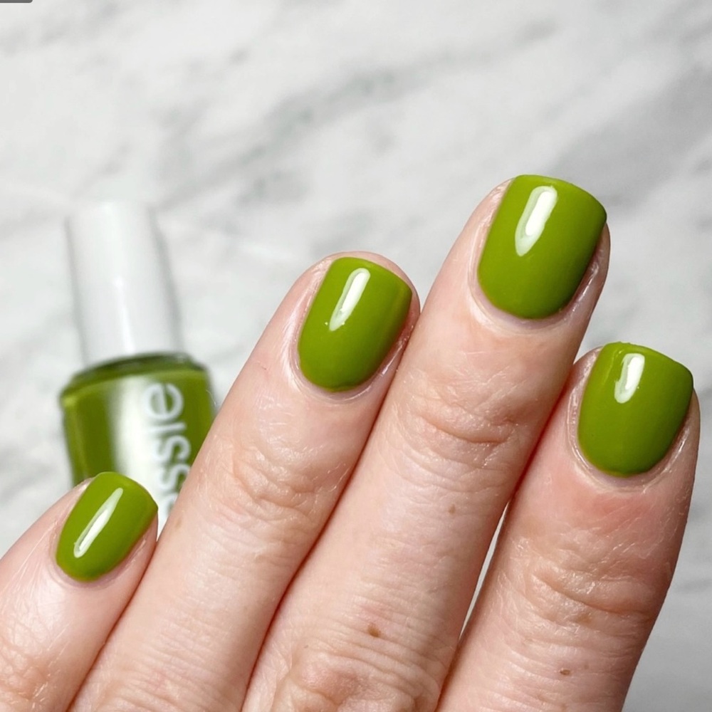 New Essie Nail Polish #705 Willow in the wind - Picture 3 of 7